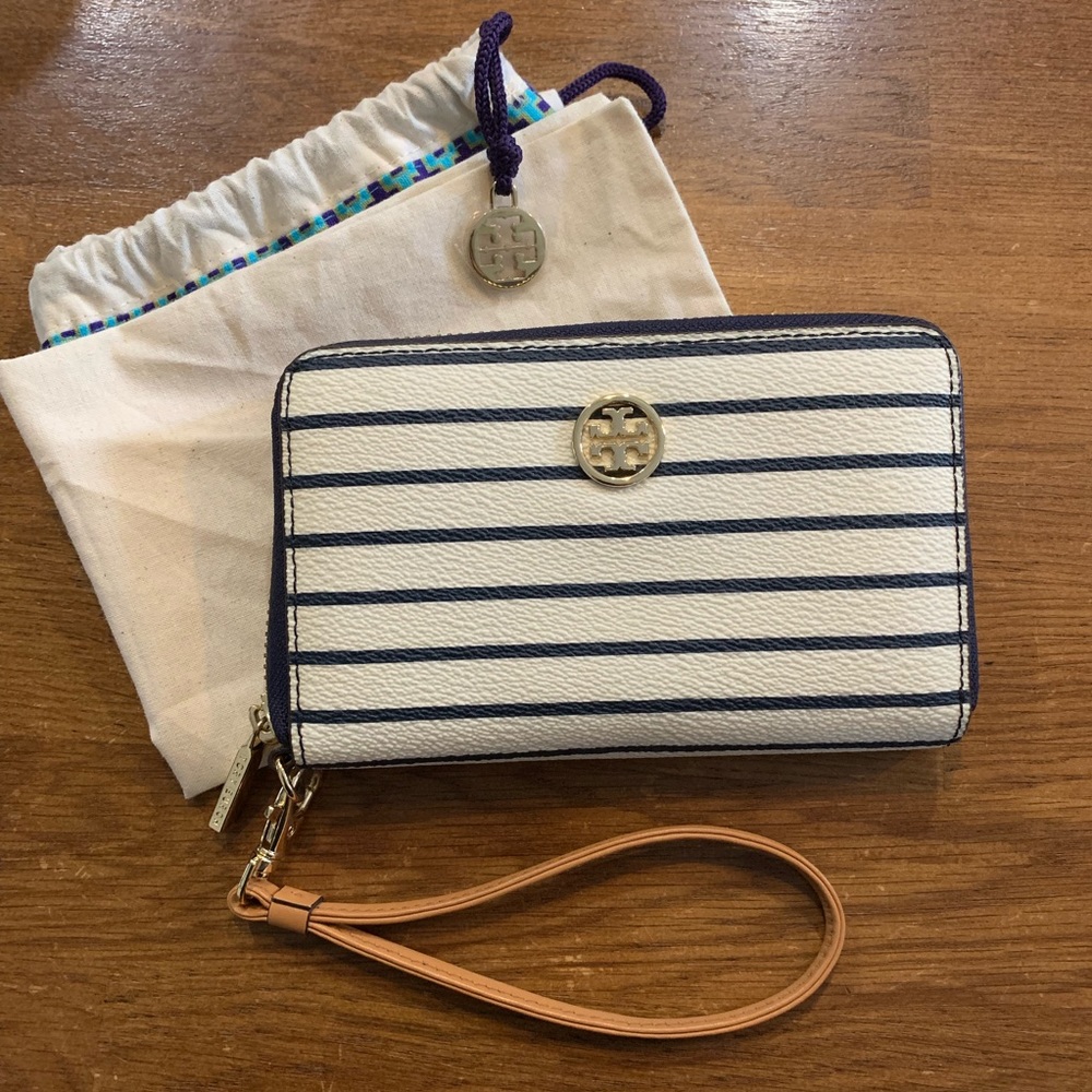Tory Burch Robinson Printed Smartphone Wristlet